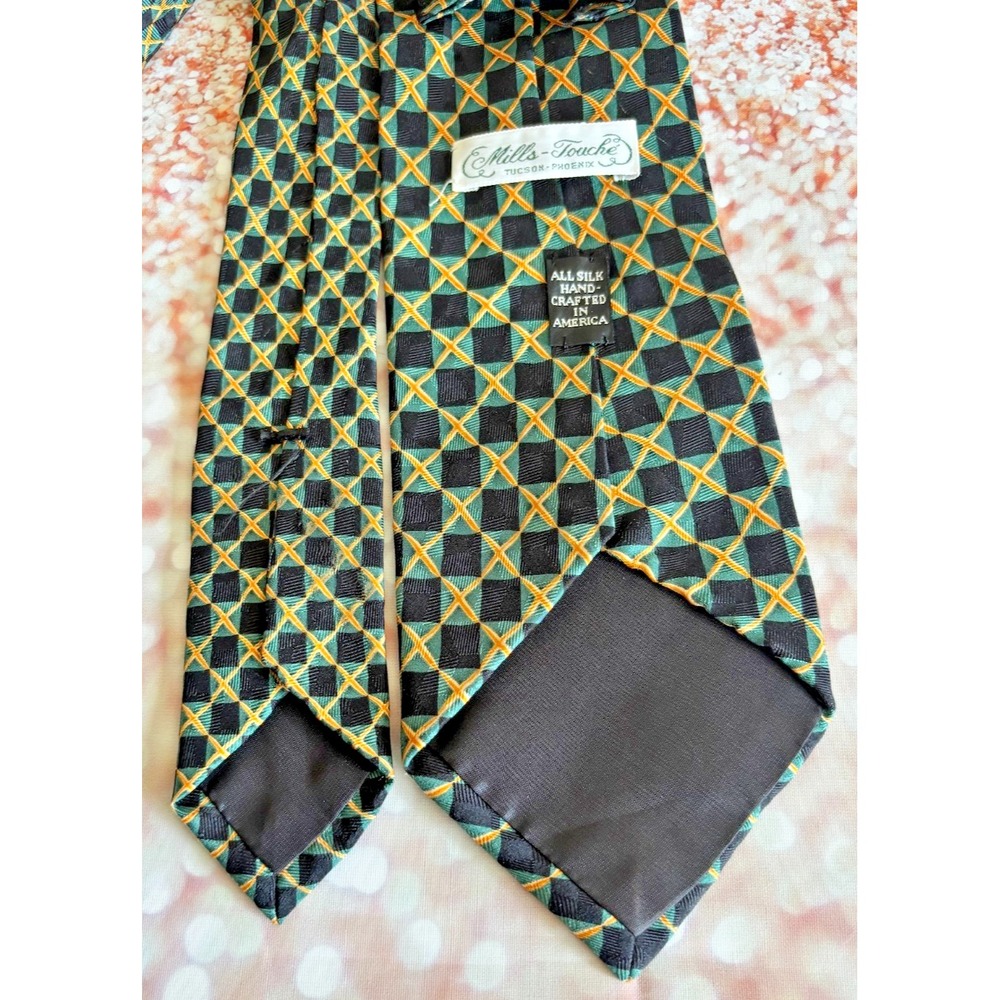 Mills Touche Mens All Silk‎ Hand Crafted in America Tie Geometric Pattern - Picture 4 of 6